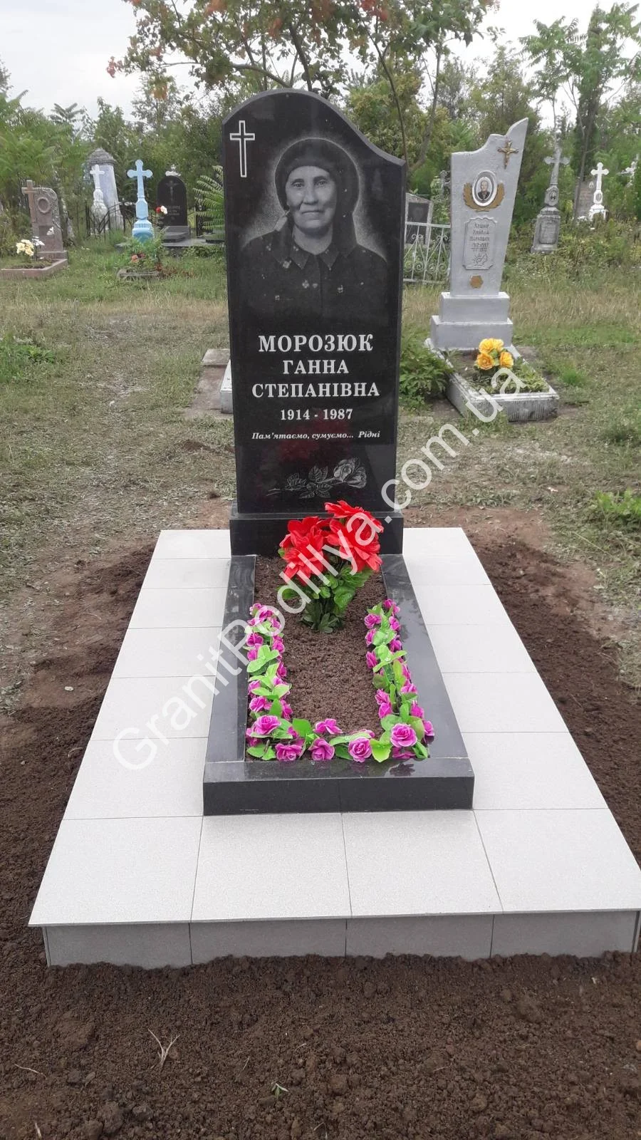 Подвійний пам'ятник з граніту - Кам'янець-Подільський | GranitPodillya